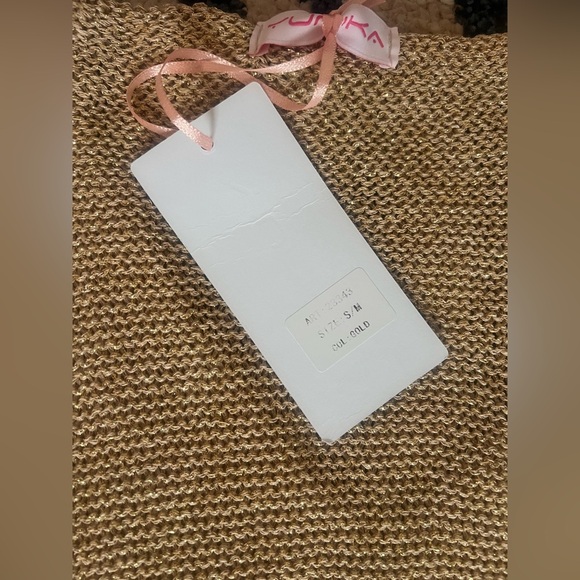 🆕Yunika Crochet Gold Sleeveless V-Neck Dress - Picture 7 of 7